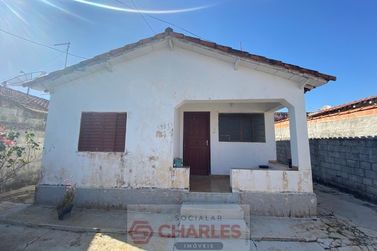 Casa &agrave; venda - 101m&sup2; - Centro