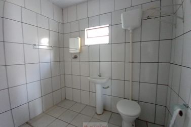 Casa para alugar - 80m&sup2; - Centro
