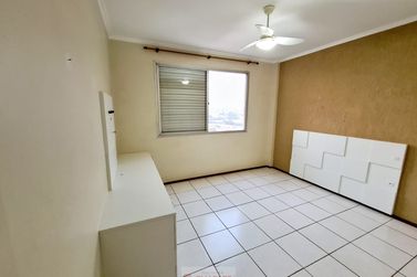 Apartamento &agrave; venda - 142m&sup2; - Centro