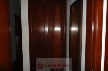 Casa &agrave; venda - 330m&sup2; - Centro