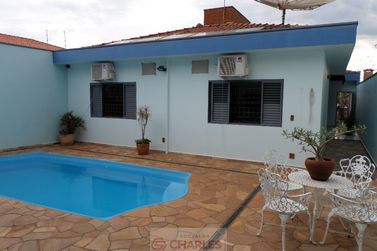 Casa &agrave; venda - 224m&sup2; - Centro