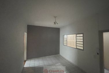 Casa &agrave; venda - 10m&sup2; - Centro
