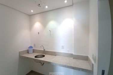 Sal&atilde;o Comercial para alugar - 35m&sup2; - Centro