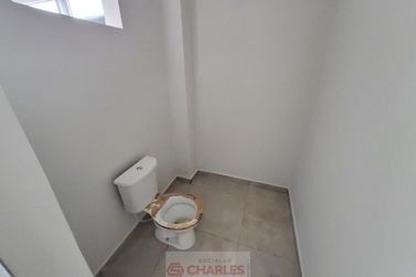 Sal&atilde;o Comercial para alugar - 180m&sup2; - Centro