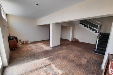Casa para alugar - 10m&sup2; - Centro