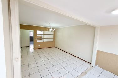 Apartamento &agrave; venda - 142m&sup2; - Centro