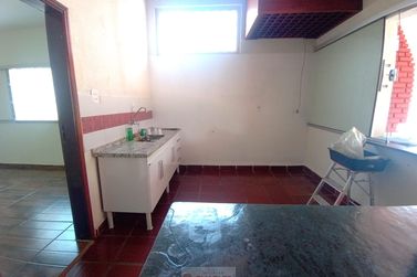 S&iacute;tio para alugar - 320m&sup2; - Centro