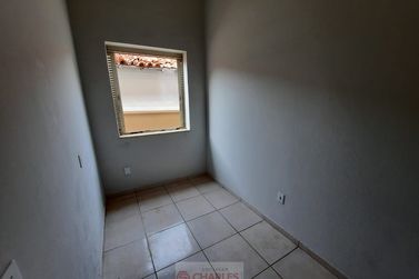 Sal&atilde;o Comercial para alugar - 182m&sup2; - Centro