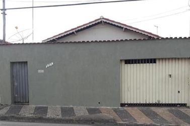 Casa &agrave; venda - 162m&sup2; - Centro