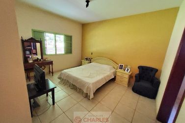 S&iacute;tio &agrave; venda - 220m&sup2; - Centro