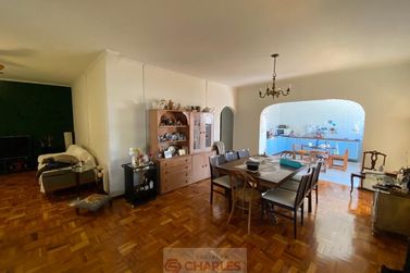 Casa &agrave; venda - 261m&sup2; - Centro