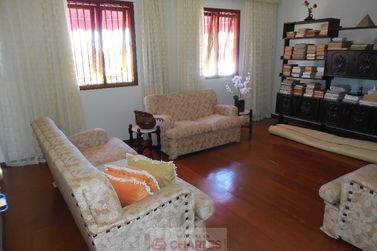 Casa &agrave; venda - 356m&sup2; - Centro