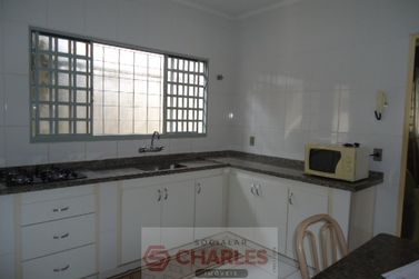 Casa &agrave; venda - 70m&sup2; - Centro