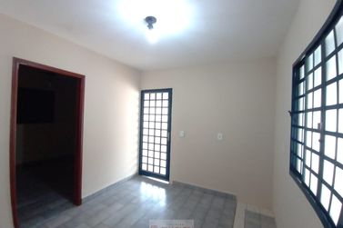 Casa para alugar - 135m&sup2; - Centro