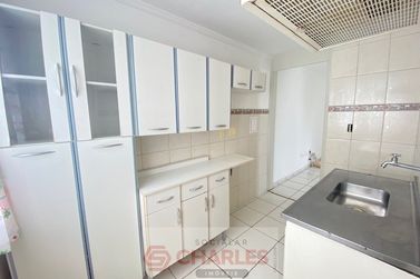 Apartamento &agrave; venda - 48m&sup2; - Centro