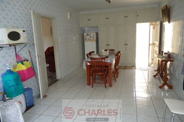 Casa &agrave; venda - 220m&sup2; - Centro