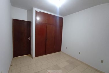 Casa para alugar - 85m&sup2; - Centro