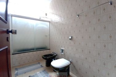Casa para alugar - 360m&sup2; - Centro
