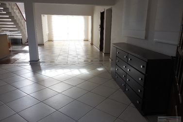 Casa &agrave; venda - 309m&sup2; - Centro