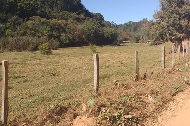 S&iacute;tio &agrave; venda - 120m&sup2; - Centro