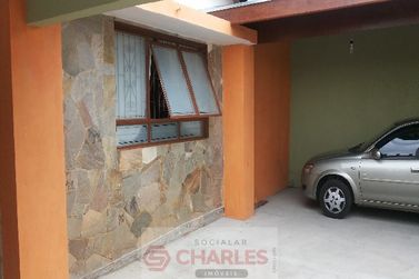 Casa &agrave; venda - 200m&sup2; - Centro