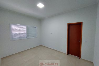 Casa para alugar - 165m&sup2; - Centro
