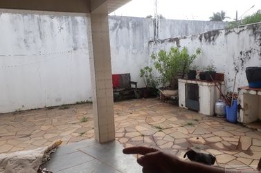 Casa &agrave; venda - 500m&sup2; - Centro