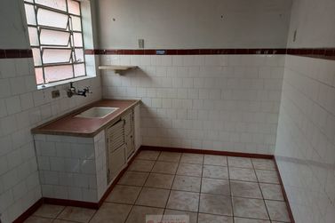 Casa para alugar - 10m&sup2; - Centro