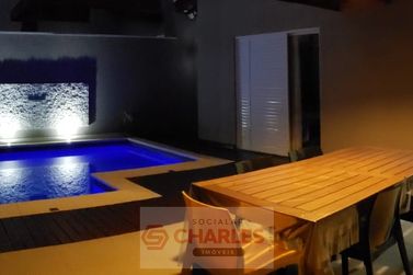 Casa &agrave; venda - 212m&sup2; - Centro