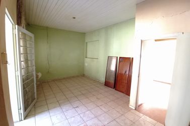 Casa para alugar - 92m&sup2; - Centro