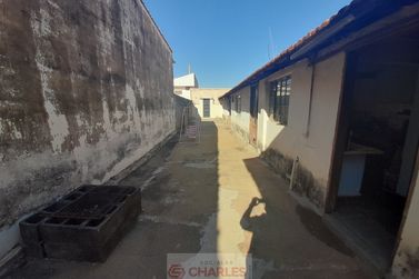 Casa &agrave; venda - 230m&sup2; - Centro