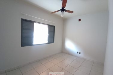 Casa &agrave; venda - 256m&sup2; - Centro