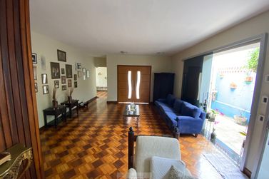 Casa &agrave; venda - 276m&sup2; - Centro