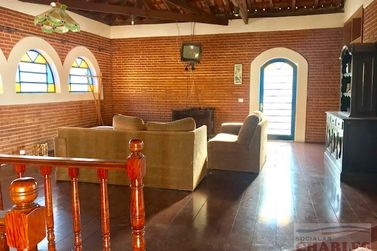 S&iacute;tio &agrave; venda - 600m&sup2; - Centro