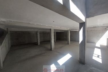 Sal&atilde;o Comercial para alugar - 376m&sup2; - Centro