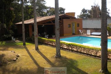 S&iacute;tio &agrave; venda - 300m&sup2; - Centro