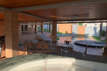 Casa &agrave; venda - 480m&sup2; - Centro