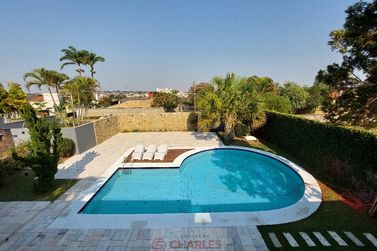 Casa &agrave; venda - 547m&sup2; - Centro