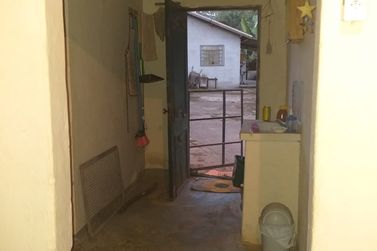 S&iacute;tio &agrave; venda - 120m&sup2; - Centro