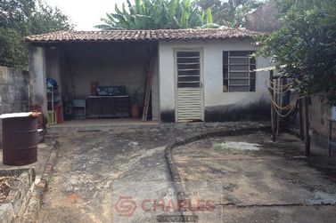 Casa &agrave; venda - 300m&sup2; - Centro