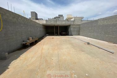 Sal&atilde;o Comercial &agrave; venda - 230m&sup2; - Centro