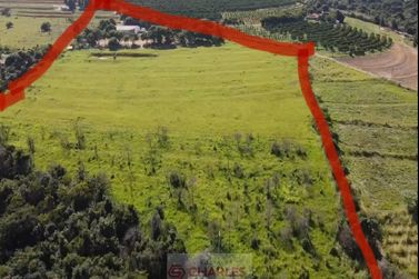 S&iacute;tio &agrave; venda - 640m&sup2; - Centro