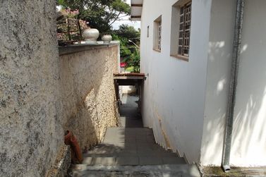 Casa &agrave; venda - 360m&sup2; - Centro