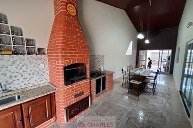 Casa &agrave; venda - 173m&sup2; - Centro