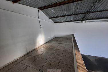 Sal&atilde;o Comercial para alugar - 194m&sup2; - Centro