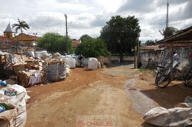 Terreno &agrave; venda - 10m&sup2; - Centro