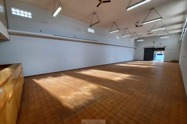Sala Comercial para alugar - 228m&sup2; - Centro