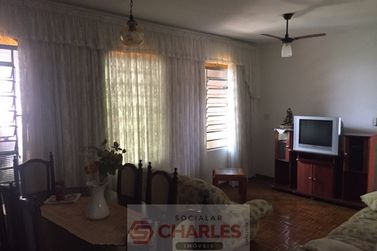 Casa &agrave; venda - 100m&sup2; - Centro