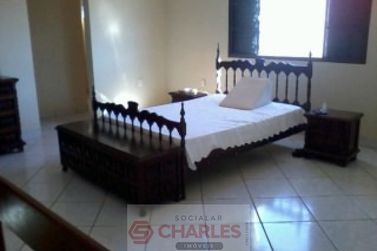 Casa &agrave; venda - 345m&sup2; - Centro