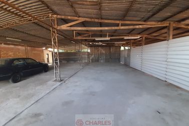 Sal&atilde;o Comercial para alugar - 300m&sup2; - Centro